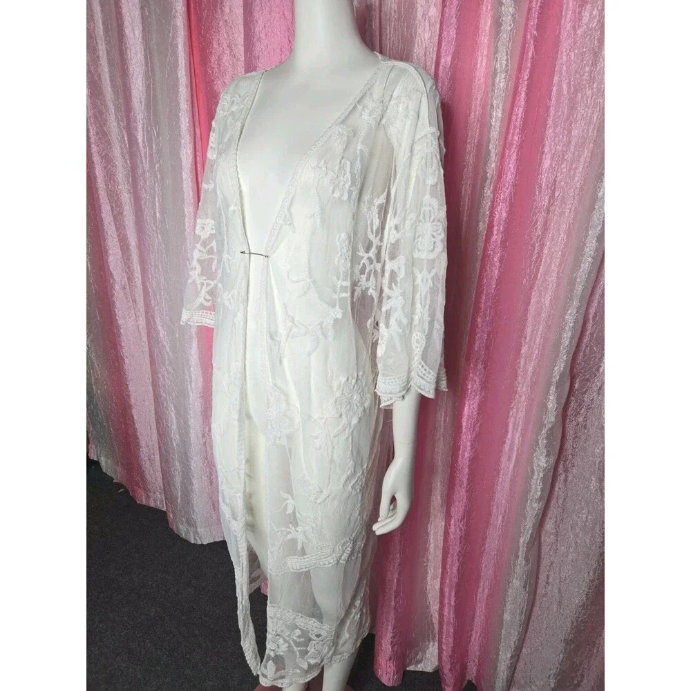 Mi Ami White Floral Lace Open Beach  Kimono Robe Boho Coverup Size Large